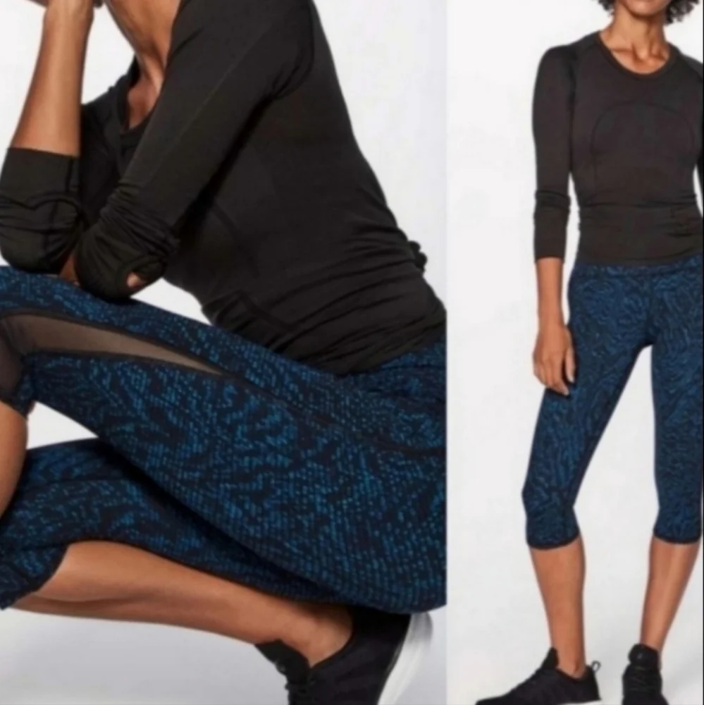 LIKE NEW Lululemon Athletica Speed Crops, Size 4, Blue, Black - Picture 2 of 9
